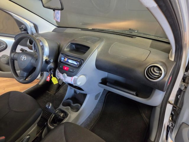 TOYOTA Aygo usata, con Sistema di navigazione