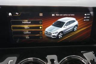 MERCEDES-BENZ GLA 180 usata, con Bracciolo