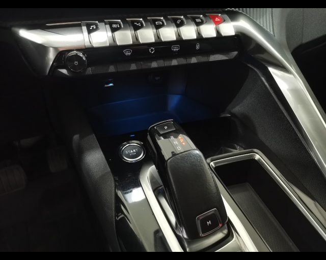 PEUGEOT 5008 usata, con Fendinebbia