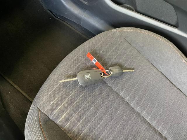 PEUGEOT 208 usata, con Touch screen