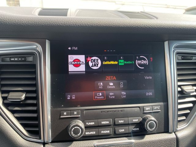 PORSCHE Macan usata, con Boardcomputer