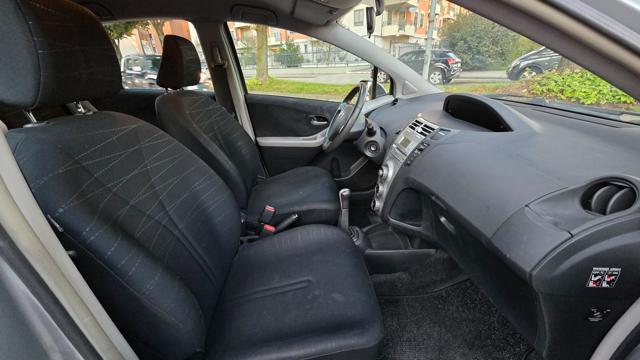 TOYOTA Yaris usata, con Servosterzo