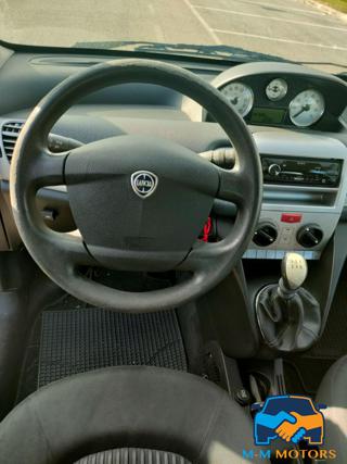 LANCIA Ypsilon usata, con Lettore CD