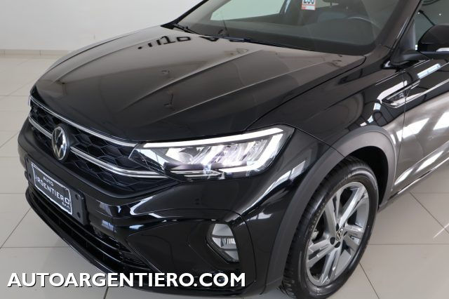 VOLKSWAGEN Taigo usata, con Hill holder