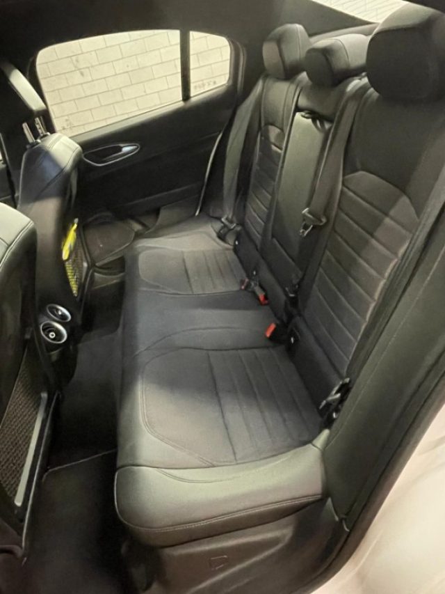 ALFA ROMEO Giulia usata, con Airbag