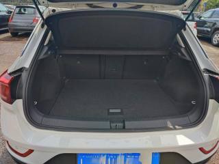 VOLKSWAGEN T-Roc usata, con Sistema di navigazione