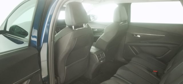 PEUGEOT 5008 usata, con Freno di stazionamento elettrico