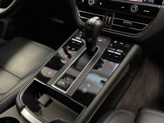 PORSCHE Macan usata, con Interni in pelle
