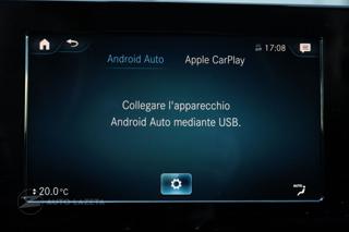 MERCEDES-BENZ GLA 180 usata, con Kit antipanne