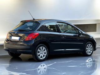 PEUGEOT 207 usata, con Autoradio
