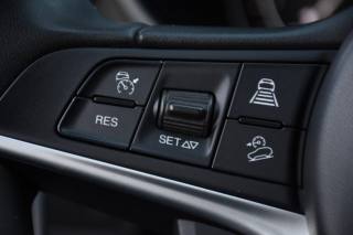 ALFA ROMEO Stelvio usata, con Leve al volante