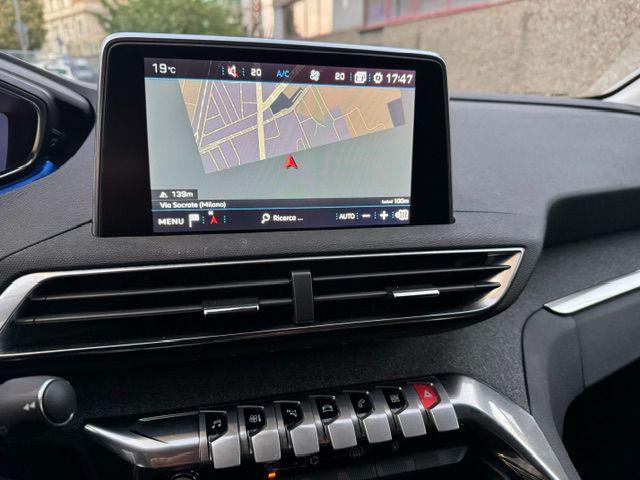 PEUGEOT 5008 usata, con Fendinebbia