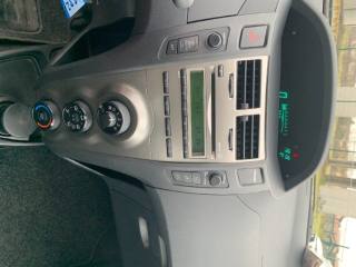 TOYOTA Yaris usata 12