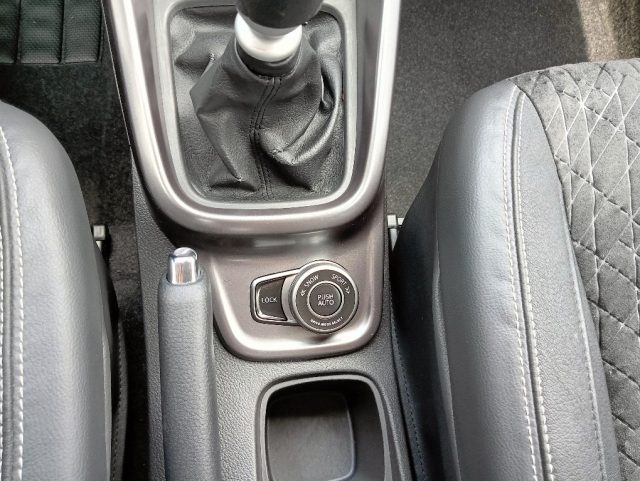 SUZUKI Vitara usata, con Sedili riscaldati
