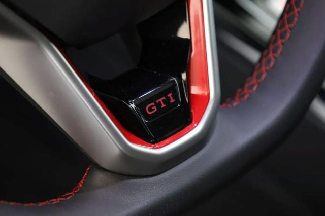 VOLKSWAGEN Golf GTI usata, con ESP