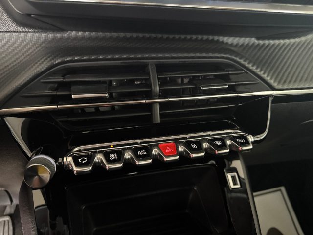 PEUGEOT 208 usata, con Telecamera per parcheggio assistito
