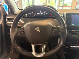 PEUGEOT 2008 usata, con Cruise Control
