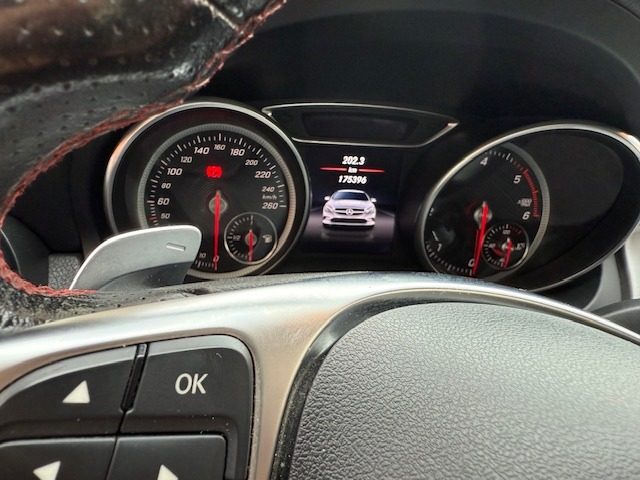 MERCEDES-BENZ CLA 180 usata 12