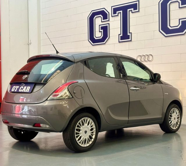 LANCIA Ypsilon usata, con ESP