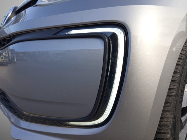 VOLKSWAGEN e-up! usata, con Sensore di luce