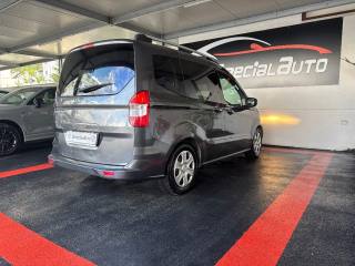 FORD Tourneo Courier usata, con Servosterzo