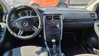 MERCEDES-BENZ B 200 usata, con Chiusura centralizzata
