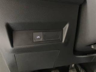 RENAULT Captur usata 28
