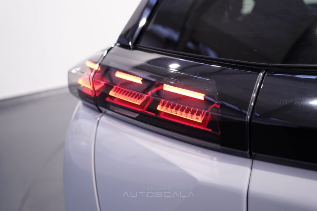 PEUGEOT 2008 usata, con Airbag testa