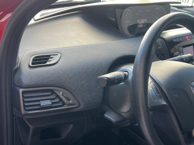 LANCIA Ypsilon usata, con Touch screen