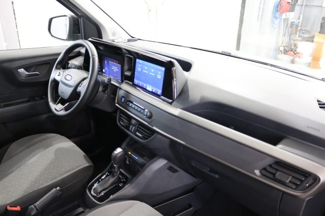 FORD Tourneo Courier usata, con Autoradio digitale