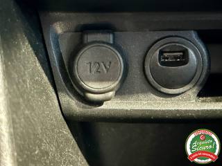 PEUGEOT 2008 usata, con Sistema di navigazione