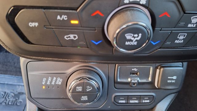 JEEP Renegade usata, con Autoradio digitale