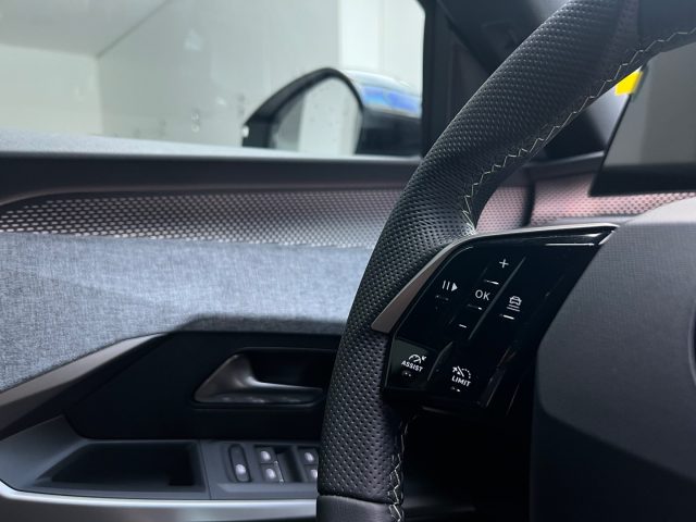 PEUGEOT 3008 usata, con Sistema di navigazione