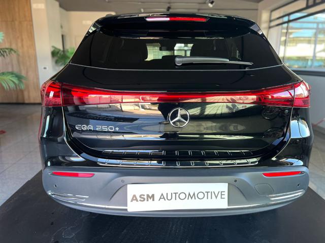 MERCEDES-BENZ EQA usata, con Alzacristalli elettrici