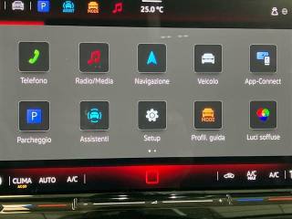 VOLKSWAGEN Golf usata, con Autoradio digitale