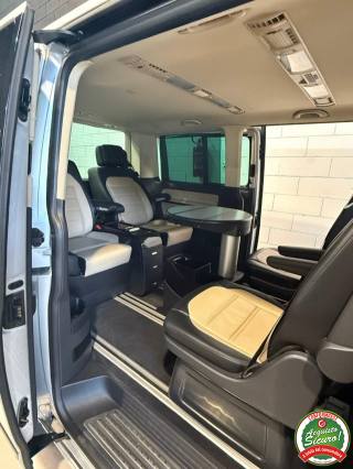 VOLKSWAGEN Caravelle usata, con Regolazione elettrica sedili