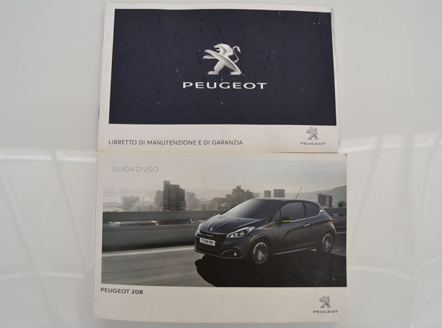 PEUGEOT 208 usata, con Controllo automatico clima