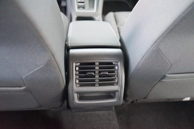 VOLKSWAGEN Golf usata, con Apple CarPlay