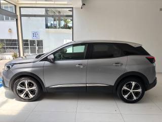 PEUGEOT 3008 usata, con Boardcomputer