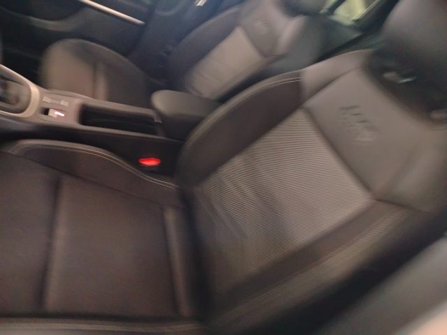 JEEP Avenger usata, con Autoradio digitale