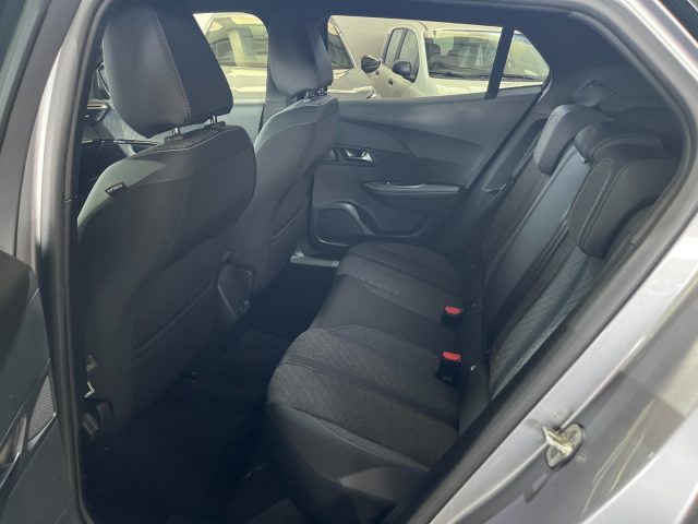 PEUGEOT 2008 usata, con Vetri oscurati