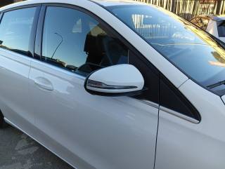 MERCEDES-BENZ B 180 usata, con Controllo elettronico della corsia
