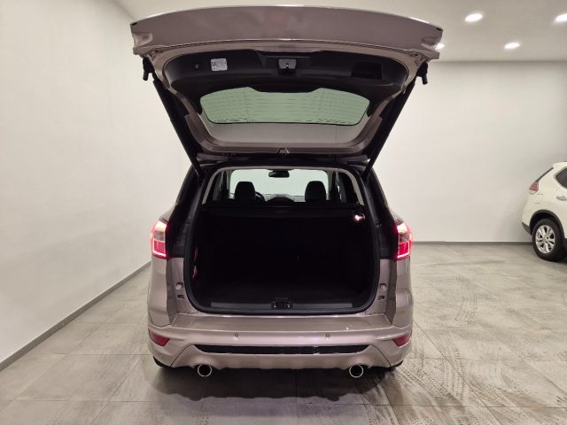FORD Kuga usata, con Specchietti laterali elettrici