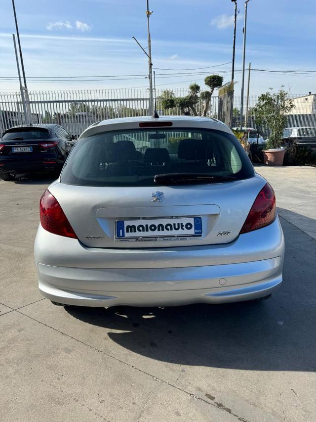 PEUGEOT 207 usata, con Autoradio