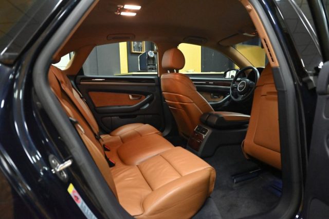 AUDI A8 usata 28