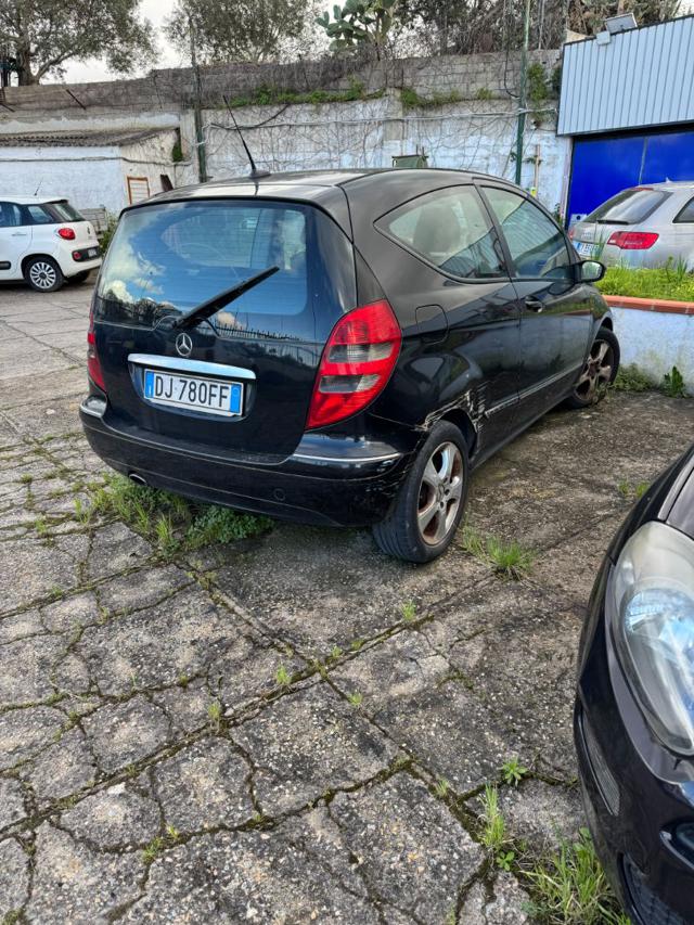 MERCEDES-BENZ A 180 usata, con Airbag