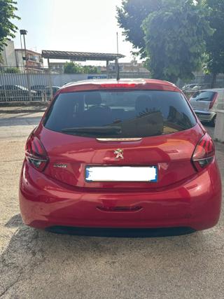 PEUGEOT 208 usata, con Alzacristalli elettrici