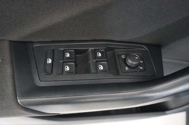 VOLKSWAGEN T-Roc usata, con Sistema di navigazione