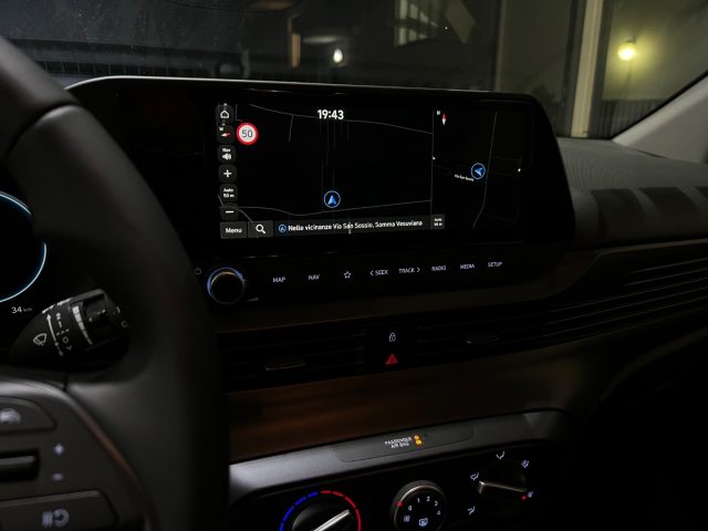 HYUNDAI i20 usata, con Specchietti laterali elettrici