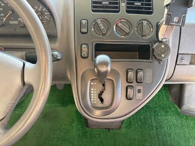 MERCEDES-BENZ Vito usata, con Cerchioni in acciaio